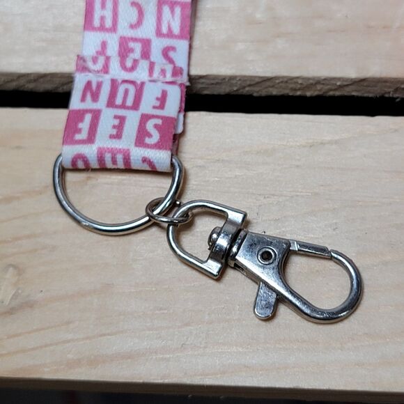 Carnival Cruise Pink & White Lanyard w/ Porthole Picture and Removeable Clip - Picture 5 of 5